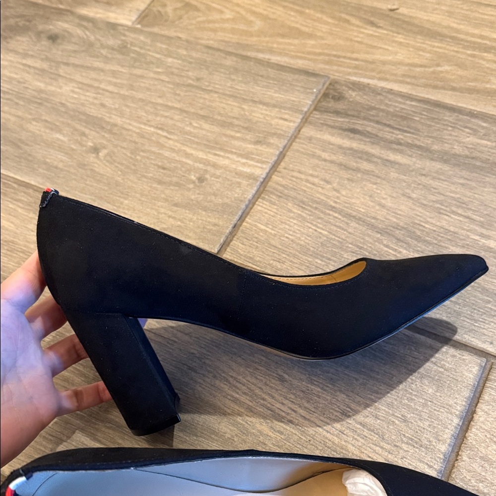Tommy Hilfiger Abilene Black Block Heel Pumps Sz 7 - Picture 8 of 12